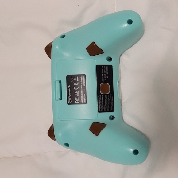 Animal crossing remote - Picture 2 of 2